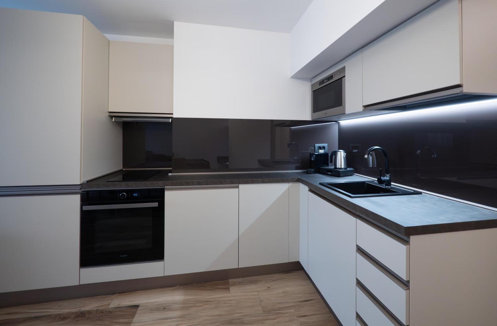 Novos Luxury Suites Bukarest Kültér fotó